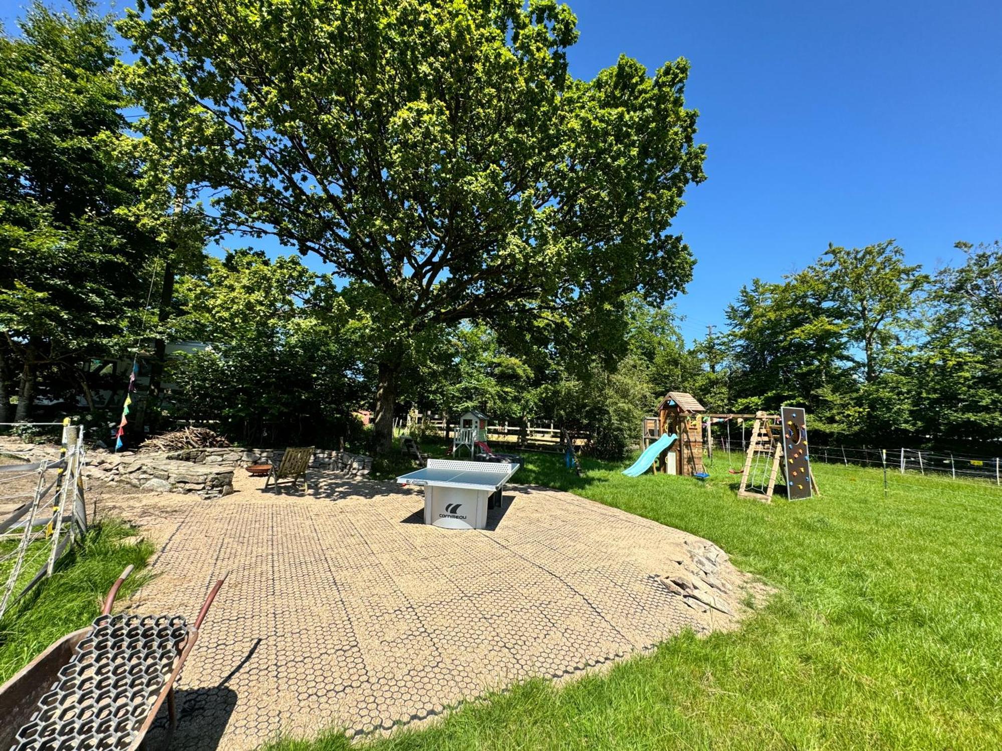 Hof Vierzehnender Im Hohen Venn - 70Qm Fachwerk-Studio - Grosses Wohn-Schlafzimmer Mit Dachterrasse Und Kaminofen - Separate Kueche - Perfekt Fuer Paare - Monschau - Eifel - Hunde Willkommen - Islandpferde Exteriör bild